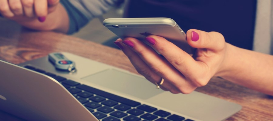 How Tech Is Changing the Way People Bet Online